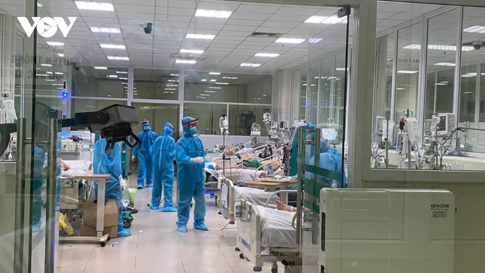 Spokesperson: Vietnam ensures health safety for foreigners